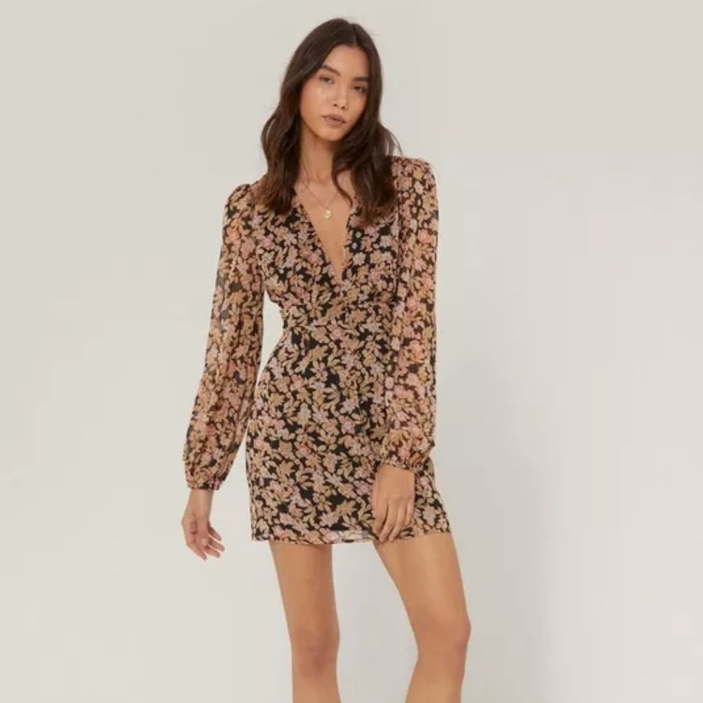 Floral V Neck Fitted Mini Dress size 4 (US)